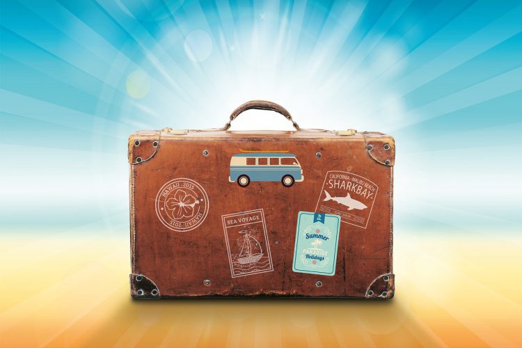 luggage-ga4c25eead_1280-750x500